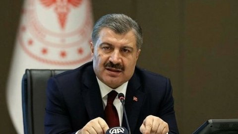 Sağlık Bakanı Koca'dan Kovid-19'un Eris varyantına ilişkin açıklama
