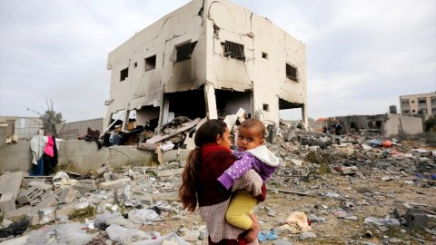 İsrail'in saldırılarını sürdürdüğü Gazze'de can kaybı katlanarak artıyor