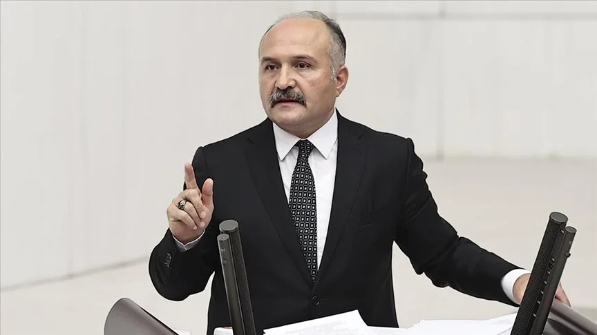 İYİ Parti Grup Başkanvekilli Erhan Usta görevinden istifa etti