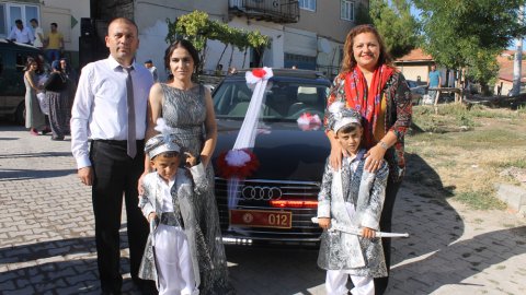CHP'li vekil makam aracını sünnet çocuklarına tahsis etti, şoförlük yaptı