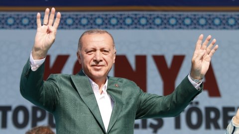 Erdoğan'dan İmamoğlu'na: İBB Başkanı Diyarbakır’da kimlerle neyi konuşuyor?