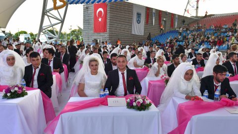 Ankara Büyükşehir Belediyesi'den çiftlere toplu düğün