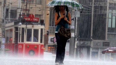Meteoroloji'den İstanbul'a uyarı: Sağanak ve kuvvetli rüzgar geliyor