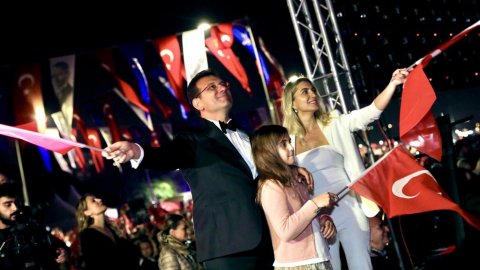 Ekrem İmamoğlu, İstanbul'da dillere destan 29 Ekim Cumhuriyet Bayramı kutlaması gerçekleştirdi!