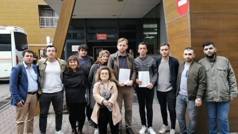 CHP’li gençler Fatih Tezcan hakkında suç duyurusunda bulundu