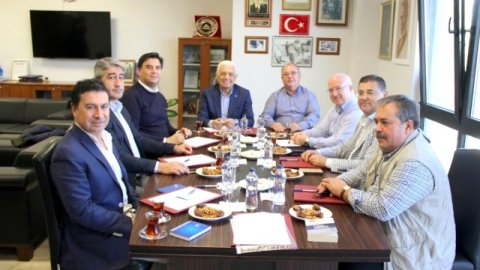 CHP'li belediye başkanları Datça'da buluştu