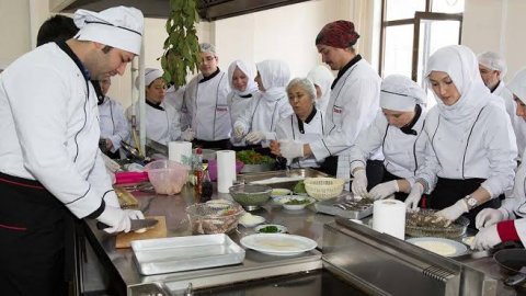 İstanbul Büyükşehir Belediyesi, aşçı yardımcısı alacak