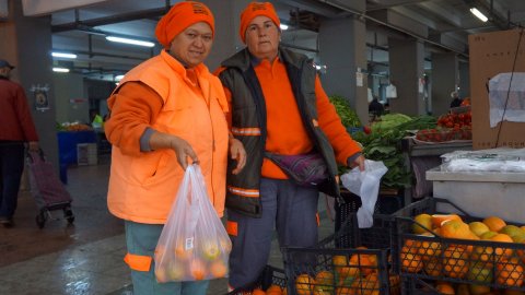 Marmaris Belediyesi, turunç meyvesini ücretsiz dağıttı
