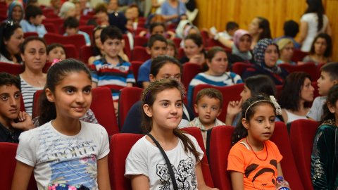 İzmirli çocuklara tatil sineması  