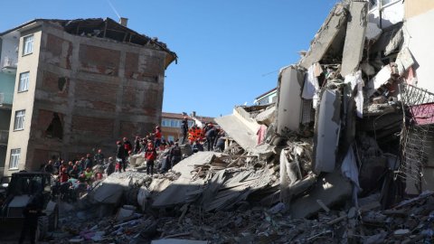 Elazığ'da büyük deprem! AFAD'dan yeni bir açıklama daha... Son bilanço açıklandı