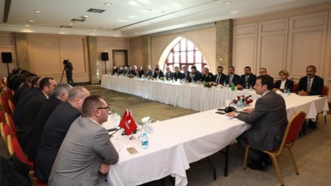 İmamoğlu, 39 ilçe başkanıyla bir araya geldi: Kılıçdaroğlu ve Kaftancıoğlu'na teşekkür etti