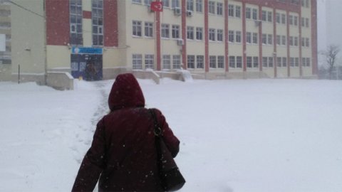 Yüksekova'da kar tatili