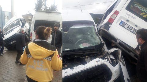 Osmaniye'de öğrenci taşıyan iki minibüs kaza yaptı: 20 yaralı