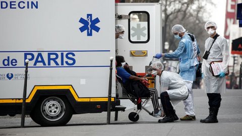 Covid-19 taşıyan 28 yaşındaki hastanın aldığı İbuprofen ölümüne neden oldu