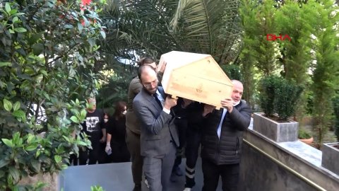 Nur Yerlitaş'ın cenazesi helallik alınmak üzere evine getirildi