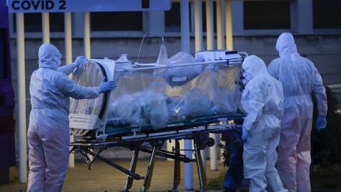 İtalya'da koronavirüsten 130 kişi daha hayatını kaybetti!