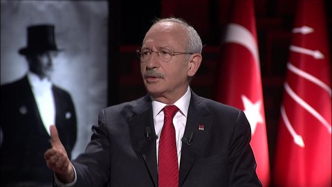 Kemal Kılıçdaroğlu: Sevginin, saygının, barış ve kardeşliğin hakim olduğu nice bayramlara! 
