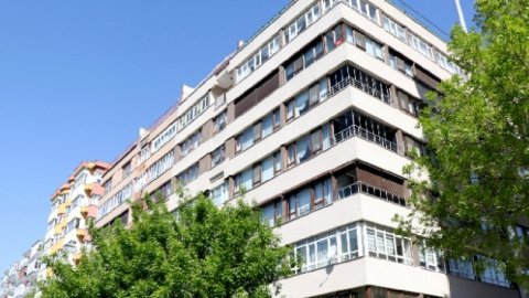 Kayseri'de bir apartman karantinaya alındı