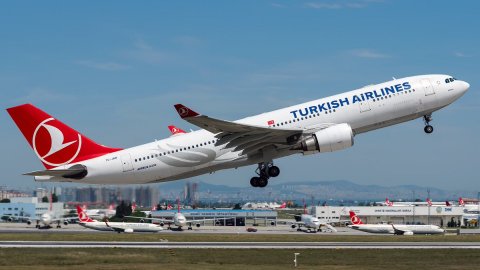 Türk Hava Yolları'ndan koronavirüs düzenlemesi: Artık uçuşlarda yolculara...