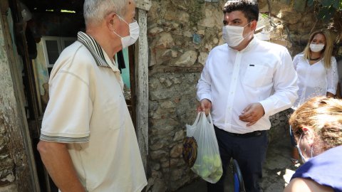 CHP'li belediyeden tüm Türkiye'ye örnek proje: İlk hasat yapıldı, vatandaşlara ücretsiz dağıtıldı