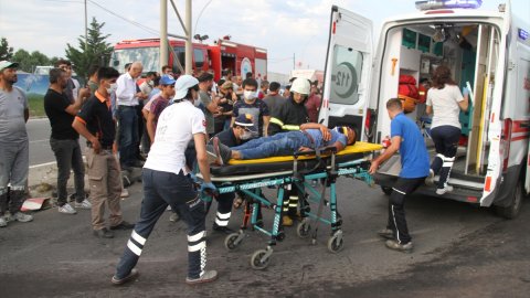 Tekirdağ'da üç aracın çarpıştığı kazada 4 kişi yaralandı