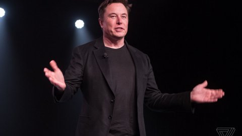 Elon Musk'tan çılgın proje! Neuralink için tarih verdi