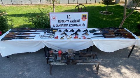 Kütahya'da silah kaçaklığı operasyonunda 6 şüpheli yakalandı