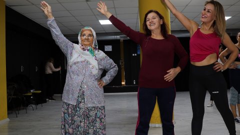Türk profesörden hipertansiyon hastalarına "dans edin" önerisi