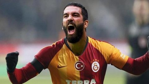 Galatasaray'ın Arda Turan'a bir sezon için ödeyeceği para belli oldu