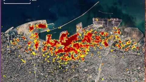 Beyrut'taki patlamanın uydu görüntüleri yayınlandı