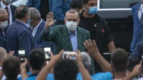 Erdoğan'dan salgın mesajı: Bir süre daha hepimizin fedakarlık yapması gerekiyor