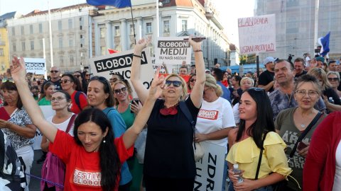 Hırvatistan'da Kovid-19 önlemlerine karşı 'Özgürlük Festivali' düzenlendi