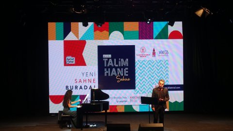Güldiyar Tanrıdağlı ve Erkut Cantürk, Talimhane Sahne'de konser verdi