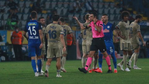 Ahmet Çakar: O penaltıyı bilinçaltında olan şeytan verdi!