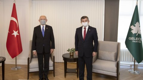 Kılıçdaroğlu, Davutoğlu'nu ziyaret etti