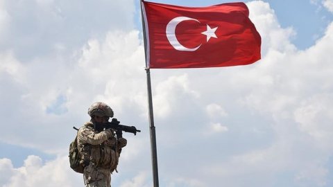 İçişleri Bakanlığı: Mardin'de 2 terörist güvenlik güçlerine teslim oldu