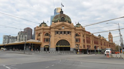 Dünyanın en yaşanılabilir şehri Melbourne koronavirüse teslim oldu!