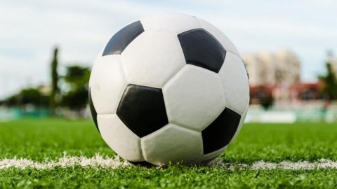 9'u futbolcu 16 kişinin Kovid-19 testi pozitif çıktı