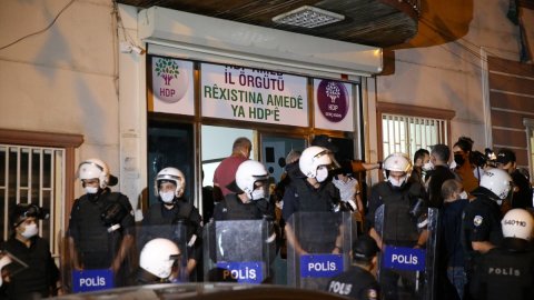 4 HDP'li gözaltına alındı