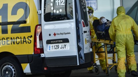 İspanya'da son 24 saatte 267 kişi Kovid-19'dan öldü