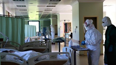 O ilde pandemi nedeniyle kamu ve özel hastanelere ilişkin yeni kararlar alındı