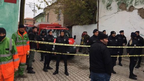 Konya'da taziye evinin tabanı çöktü: 11 yaralı