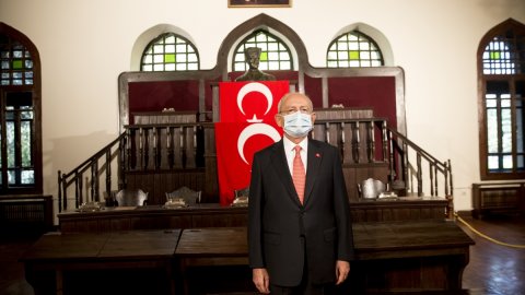  Kılıçdaroğlu, Birinci Meclis'i ziyaret etti.