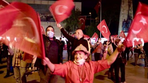 29 Ekim Cumhuriyet Bayramı Beşiktaş’ta coşkuyla kutlandı 