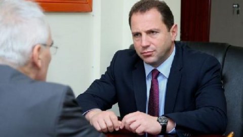 Ermenistan'da yenilgi krizi! Savunma Bakanı da istifa etti