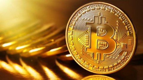 Bitcoin 62,000 dolar düzeyine döndü