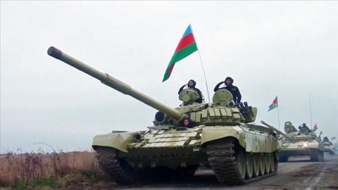Azerbaycan ordusu 27 yıldır işgal altında bulunan Kelbecer'e girdi