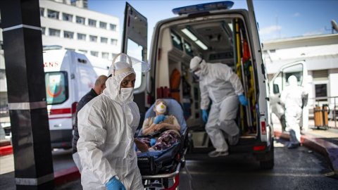 Türkiye'de koronavirüsten günlük en yüksek vefat sayısı kayıtlara geçti