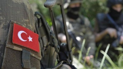 Zeytin Dalı bölgesinde 1 asker şehit oldu