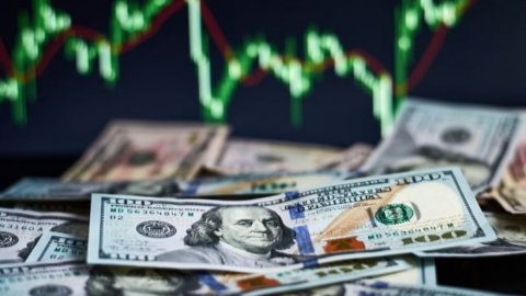 Piyasalar alev alev: Dolar 8.72 TL'ye tırmandı 